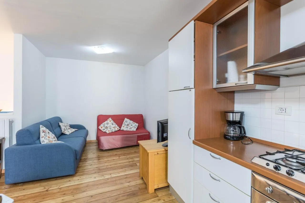 Apartment Appartamento Luna San Felice del Benaco