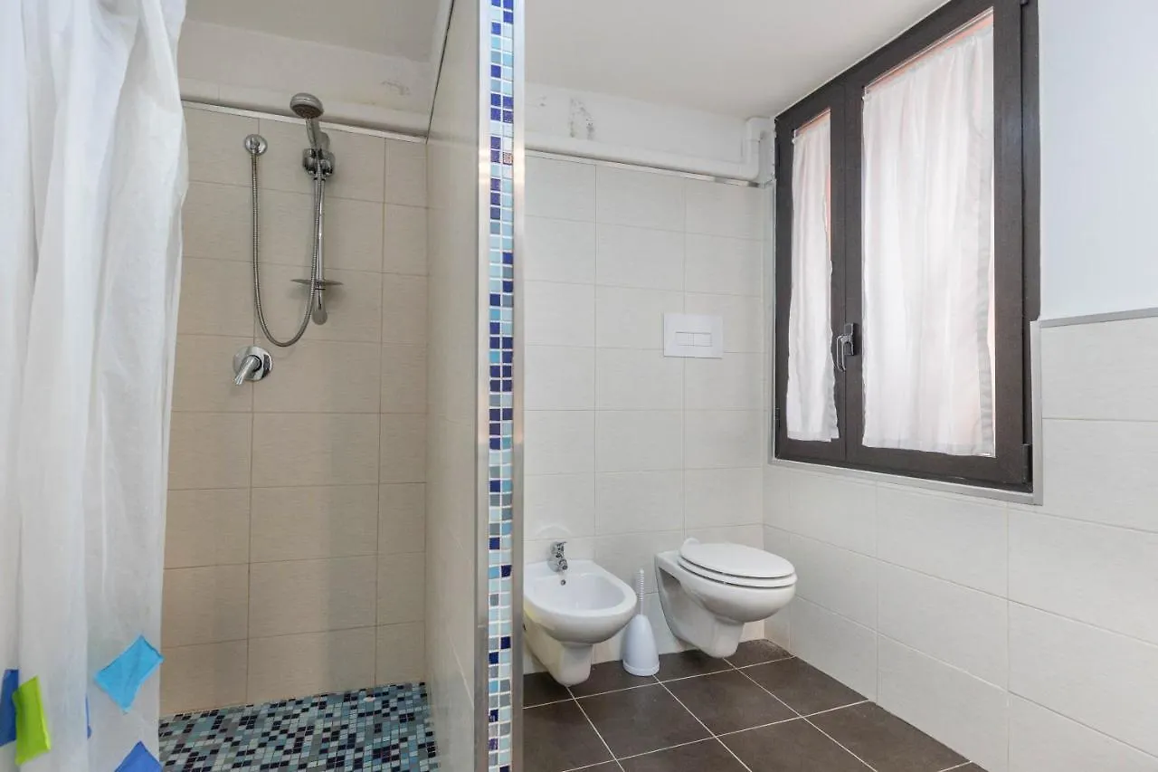 Apartment Appartamento Luna San Felice del Benaco Italy