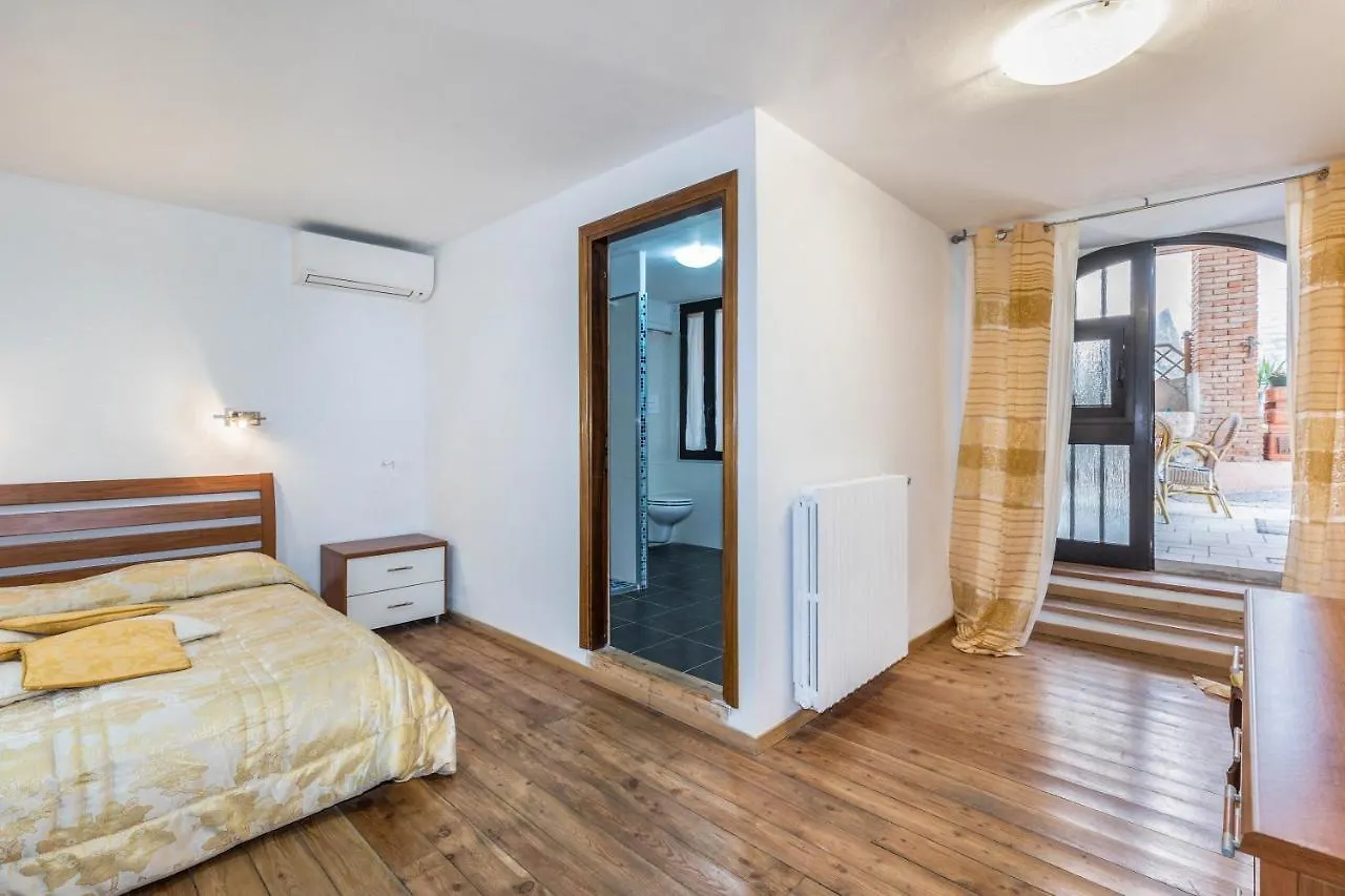 Apartment Appartamento Luna San Felice del Benaco